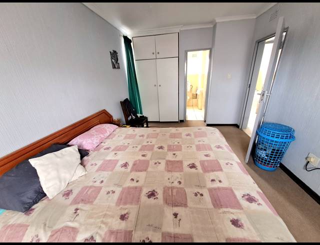 3 BEDROOM FLAT FOR SALE IN THREE RIVERS